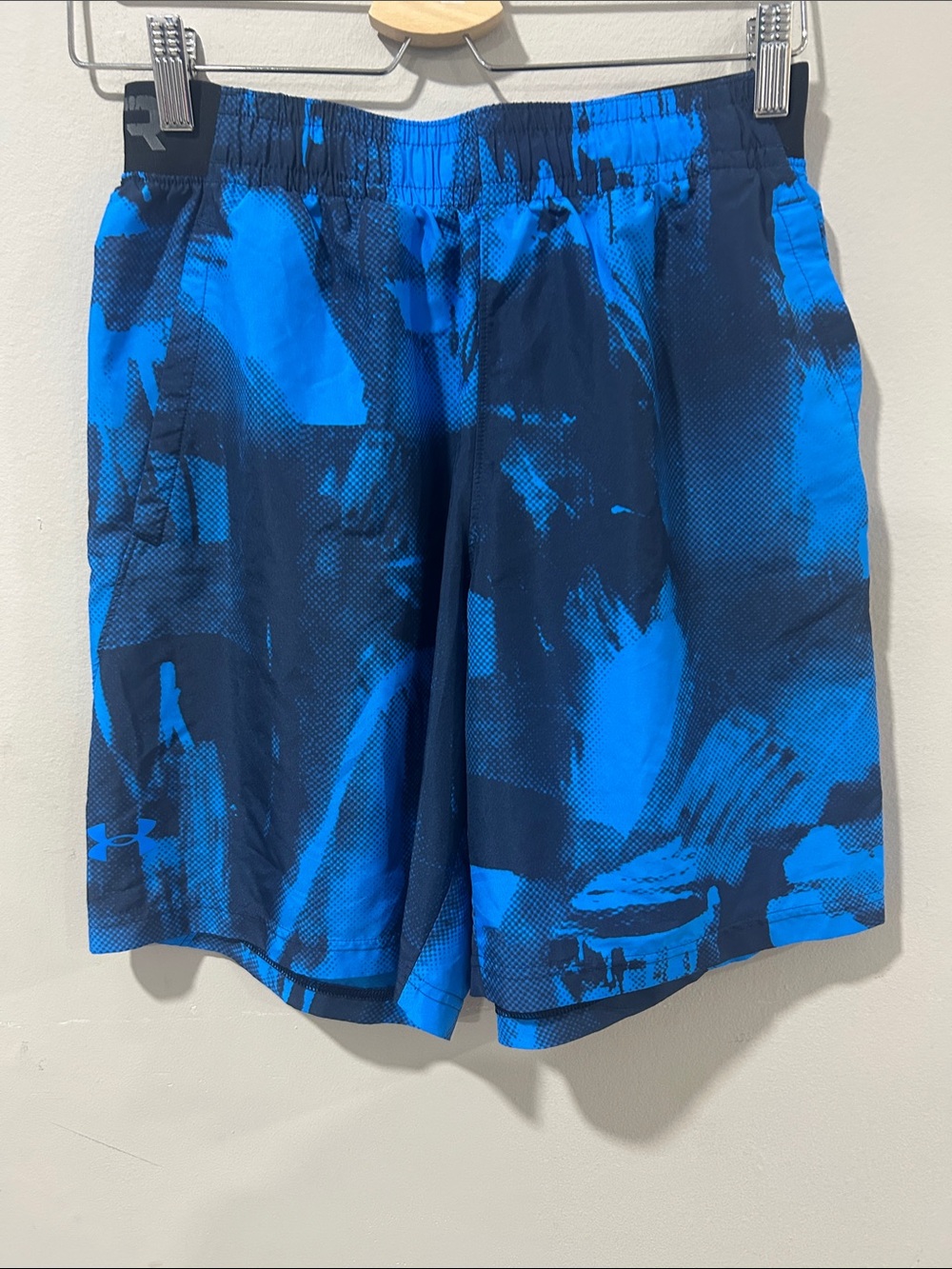 Under Armour Men’s Blue & Navy Abstract Swim Trunks